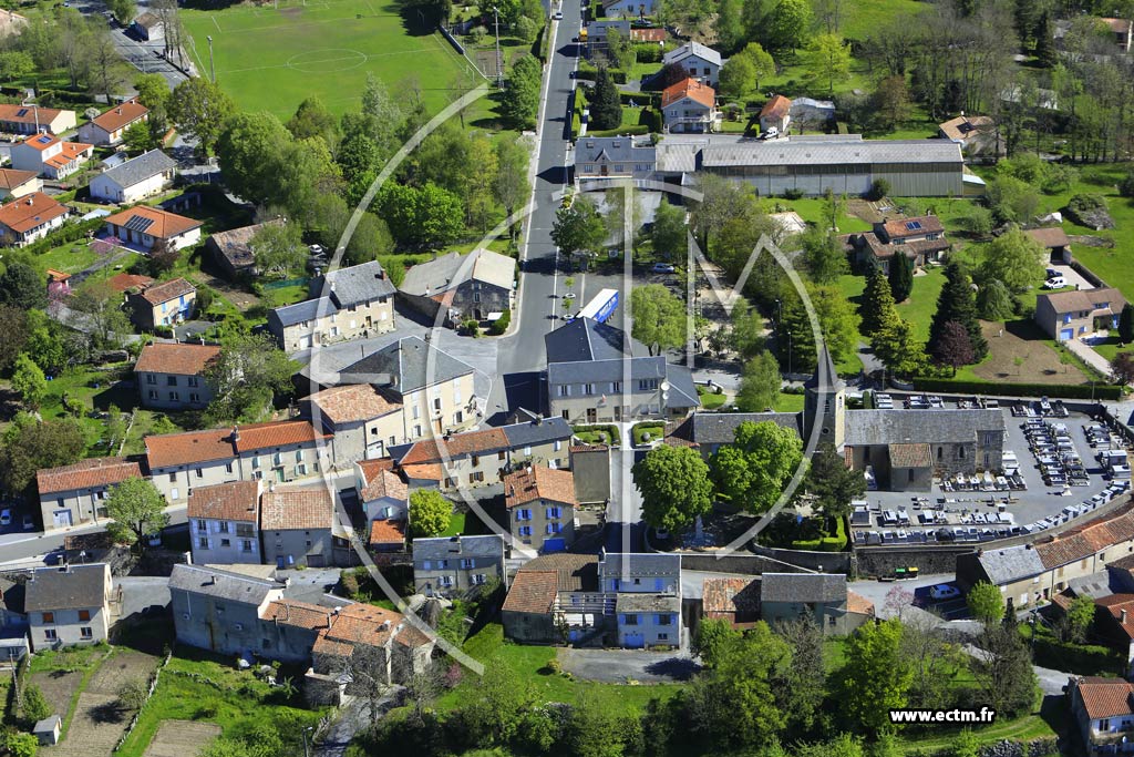 Photo arienne de Saint-Salvy-de-la-Balme