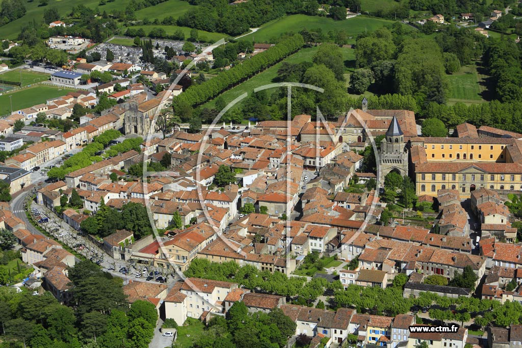 Photo arienne de Sorze (Abbaye-Ecole Royale)
