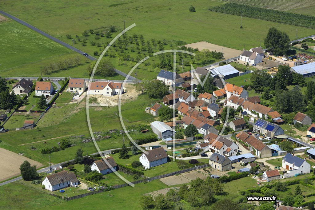 Photo arienne de Mzires-lez-Clry (le Brau)