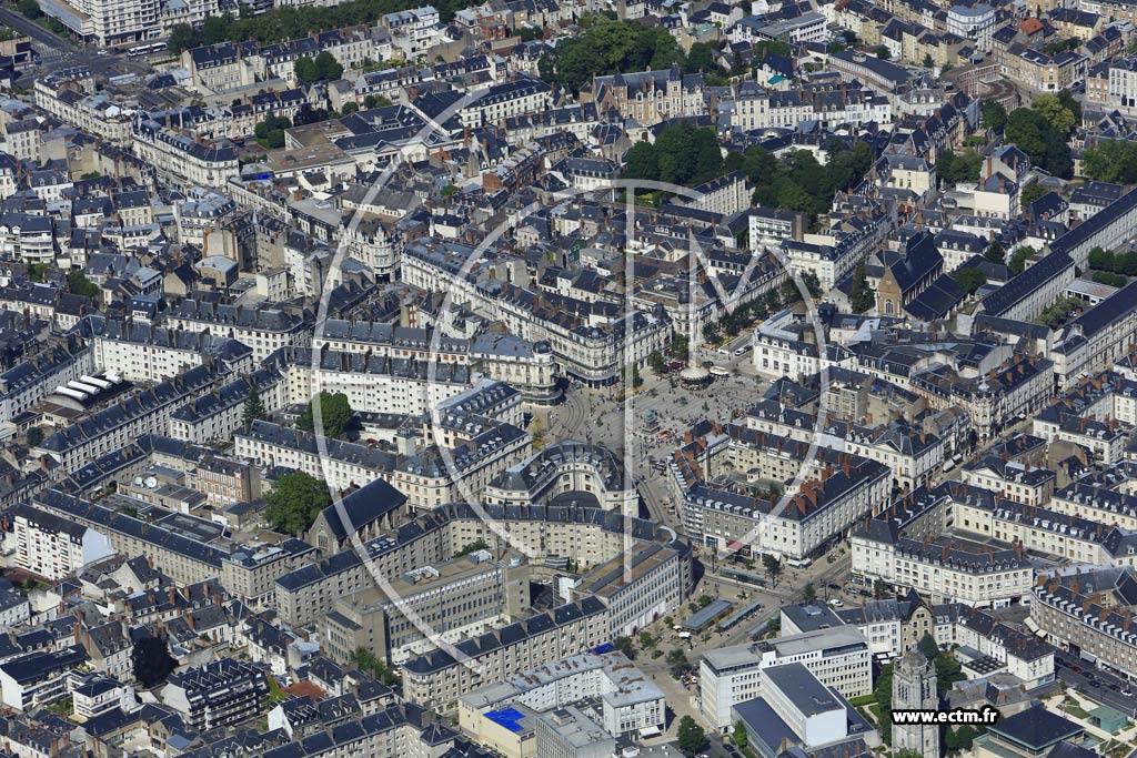 Photo arienne de Orlans (Place du Martroi)