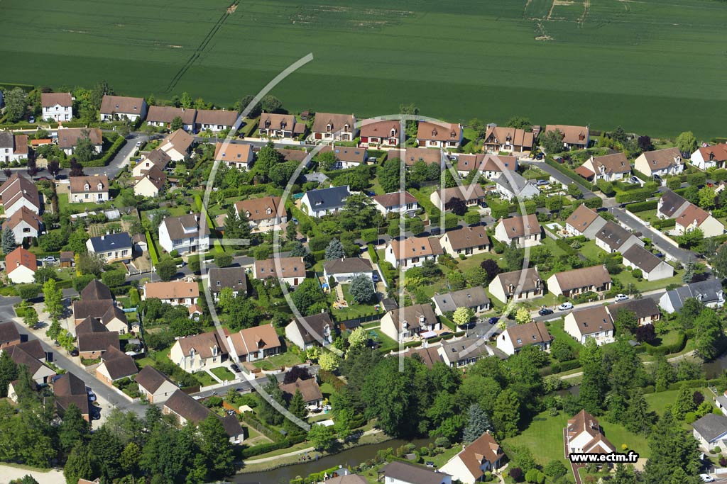 Photo arienne de Saint-Cyr-en-Val (la Distillerie)