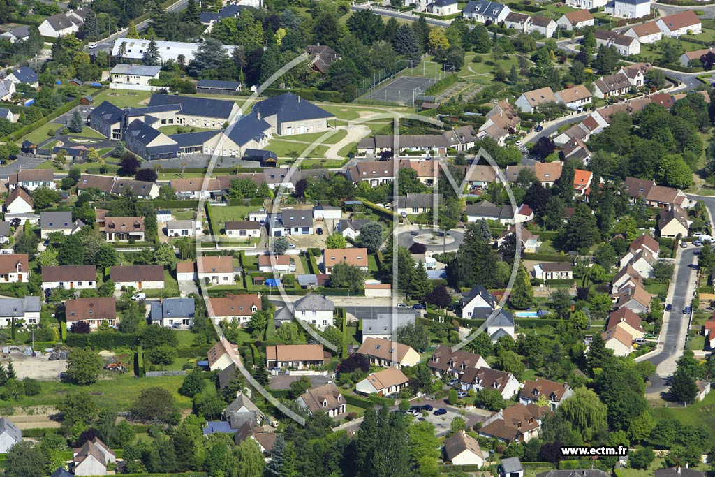 Photo arienne de Saint-Denis-en-Val (la Balore)