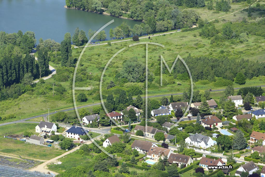 Photo arienne de Saint-Denis-en-Val (la Fromente)