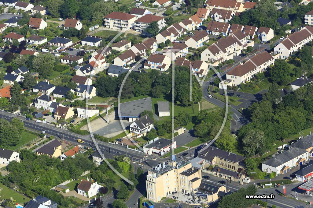 Photo arienne de Saint-Jean-de-Braye (l'Orme du Martroi)
