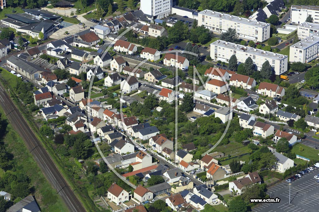 Photo arienne de Saint-Jean-de-la-Ruelle (Centre)