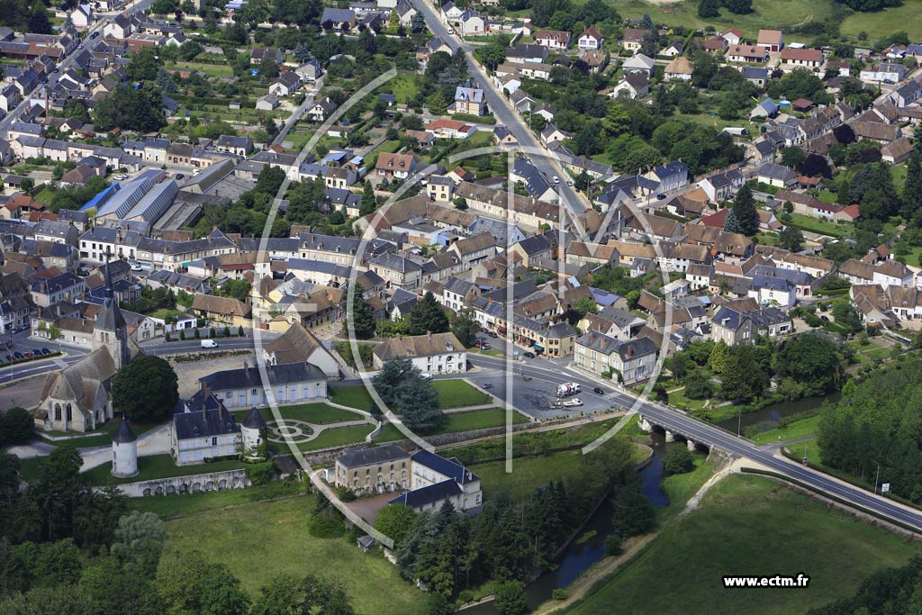 Photo arienne de Argent-sur-Sauldre (Chteau de Saint-Maur)