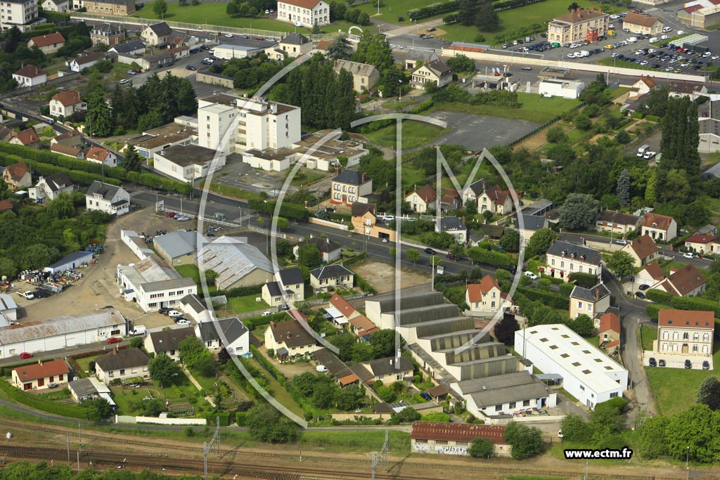 Photo arienne de Gien (Avenue du Prsident Wilson)