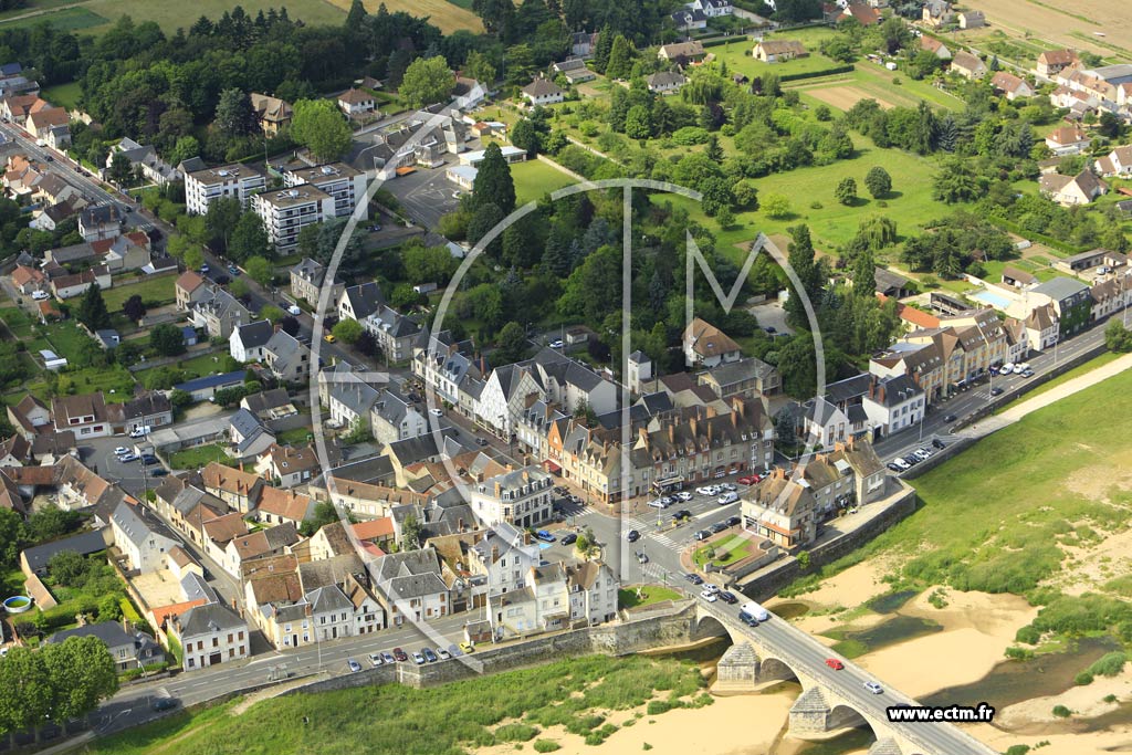 Photo arienne de Gien (le Berry)