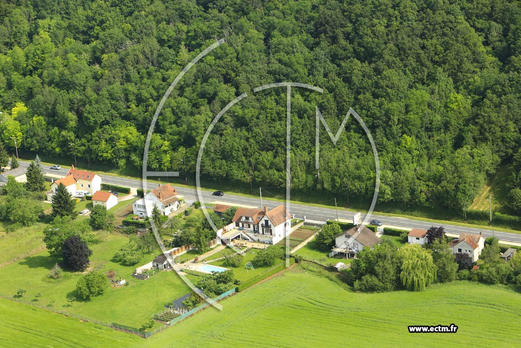 Photo arienne de Gien (le Mnil)