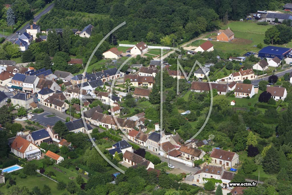 Photo arienne de Varennes-Changy (Centre)