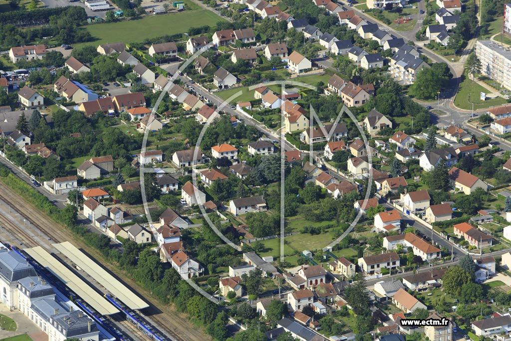 Photo arienne de Auxerre (la Chvre)