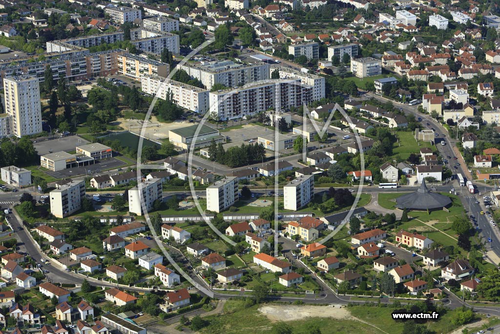 Photo arienne de Auxerre (les Brichres)