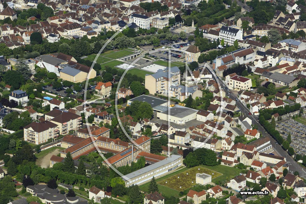 Photo arienne de Auxerre (les Moreaux)
