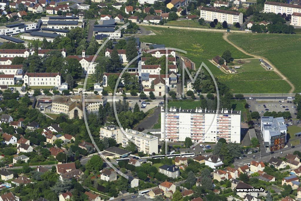 Photo arienne de Auxerre (les Rozoirs)