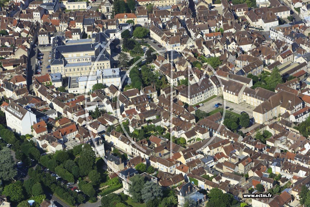 Photo arienne de Auxerre (Palais de Justice - Saint-Eusebe)