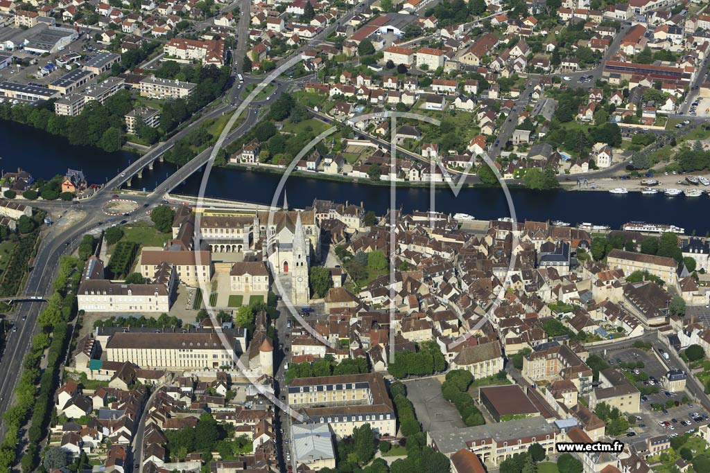 Photo arienne de Auxerre (Palais de Justice - Saint-Eusebe)