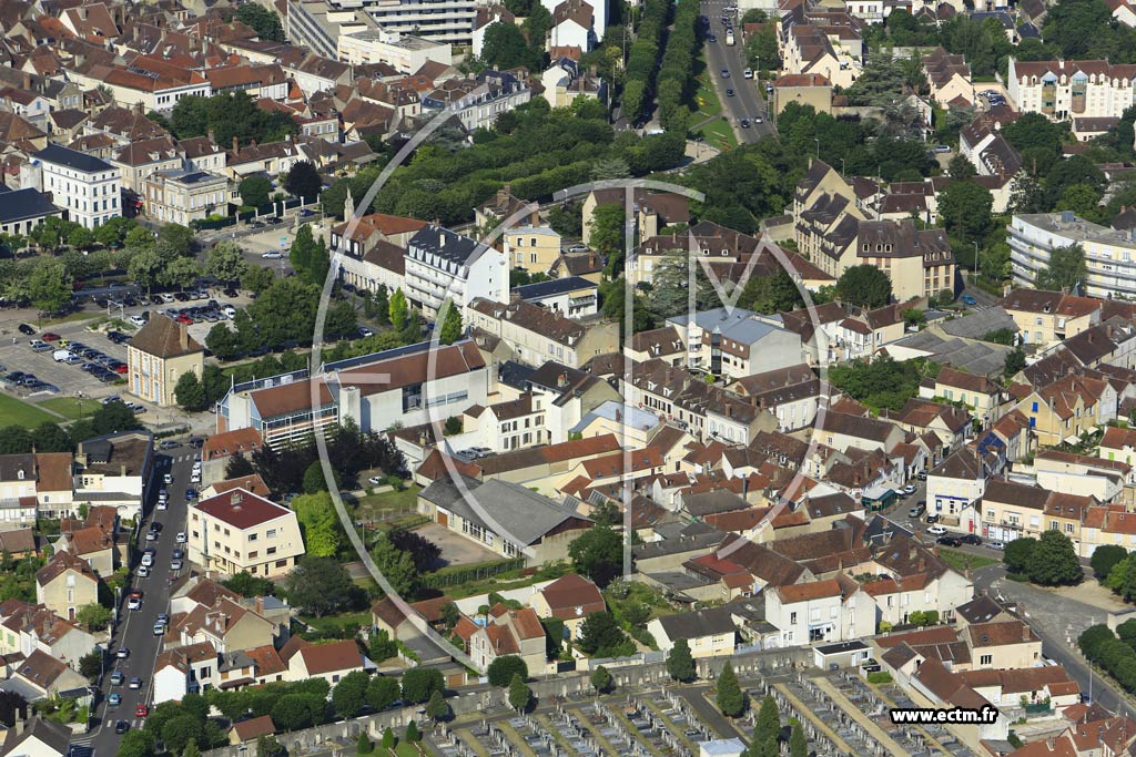 Photo arienne de Auxerre (Saint-Amatre)