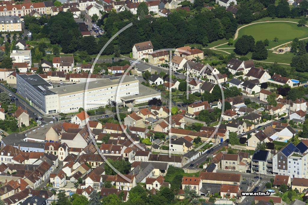 Photo arienne de Auxerre (Saint-Amatre)
