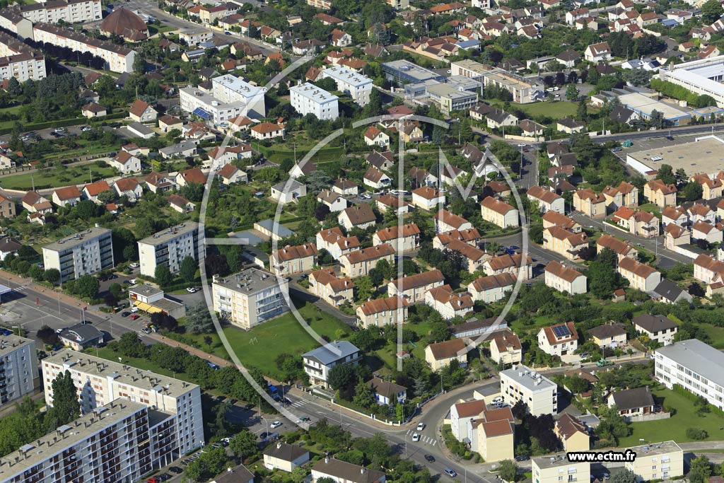 Photo arienne de Auxerre (Saint-Genevive)