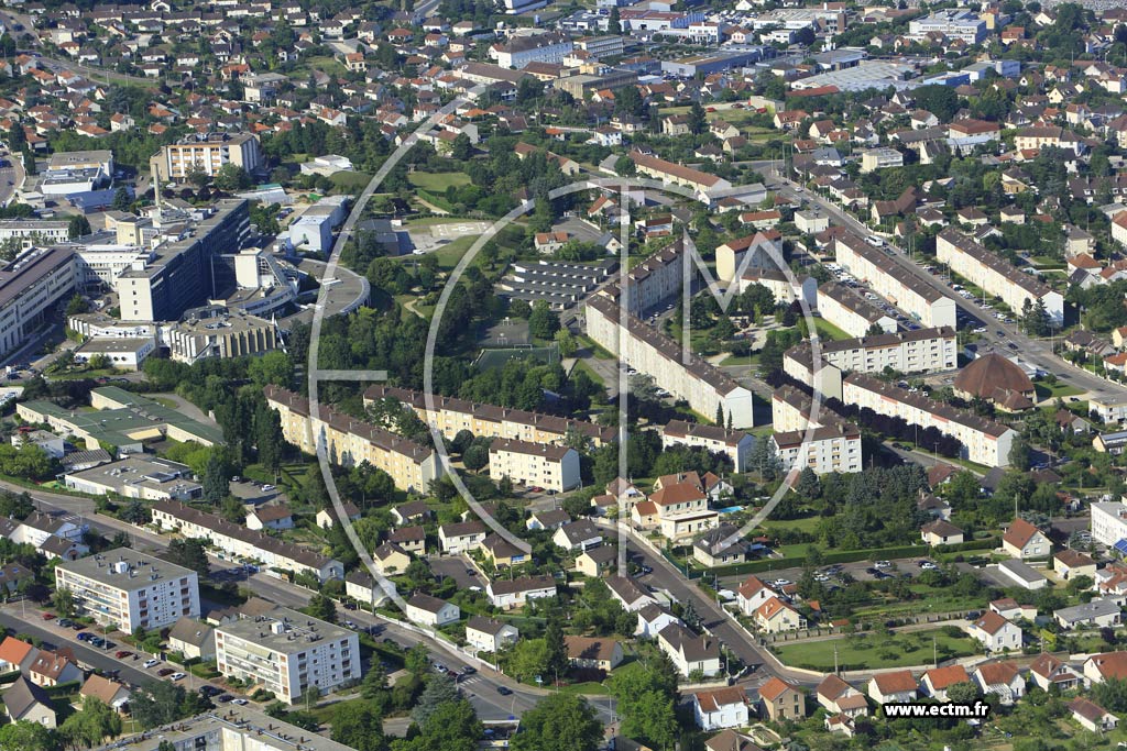 Photo arienne de Auxerre (Saint-Genevive)