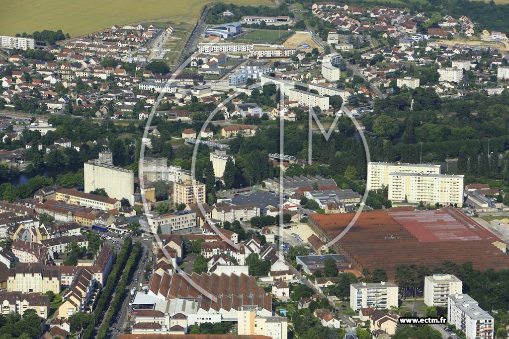 Photo arienne de Auxerre (Saint-Julien)