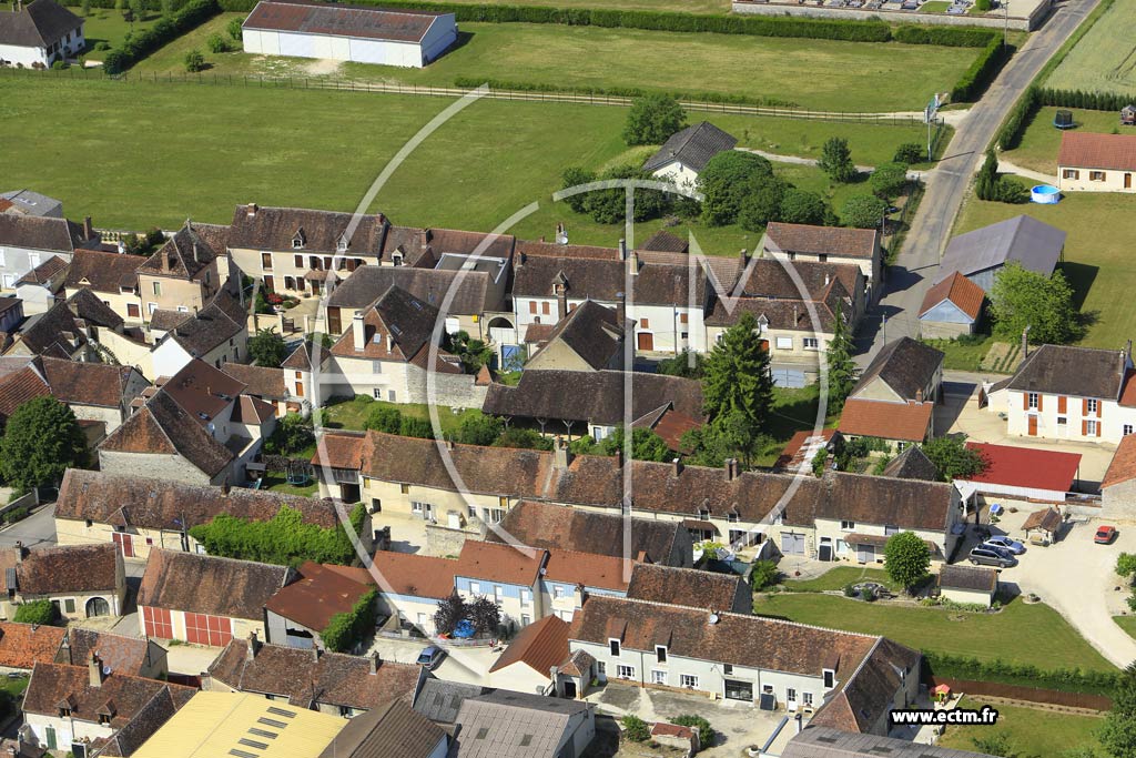 Photo arienne de Chablis (Milly)