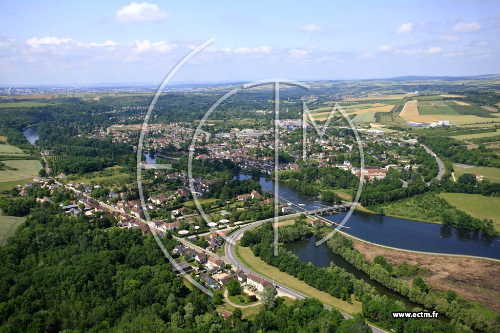 Photo arienne de Champs-sur-Yonne