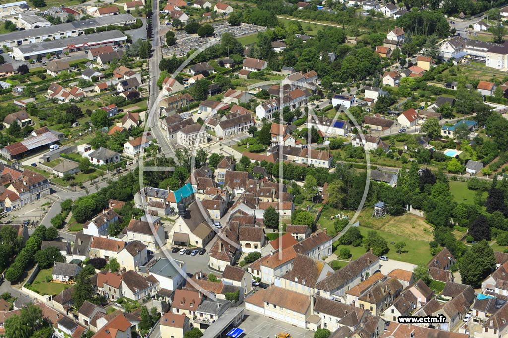 Photo arienne de Champs-sur-Yonne