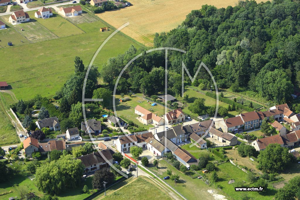 Photo arienne de Charbuy (le Grand Ponceau)