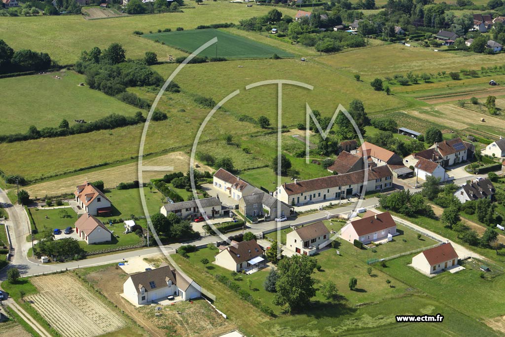 Photo arienne de Chevannes (Serein)