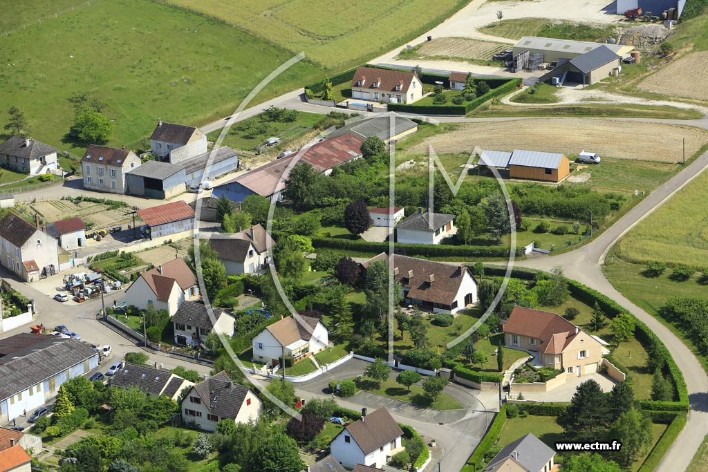 Photo arienne de Chitry (Valle de Vaudu)
