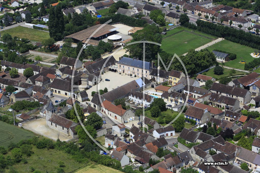 Photo arienne de pineau-les-Voves