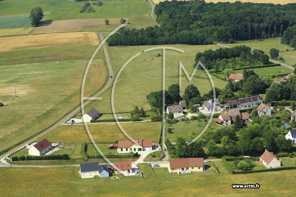 Photo arienne de Escamps (Pouligny)