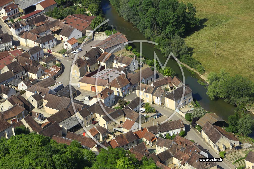 Photo arienne de La Chapelle-Vaupelteigne
