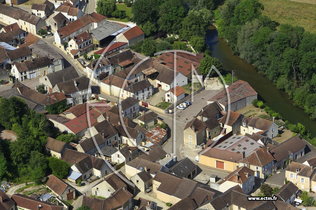 Photo arienne de La Chapelle-Vaupelteigne