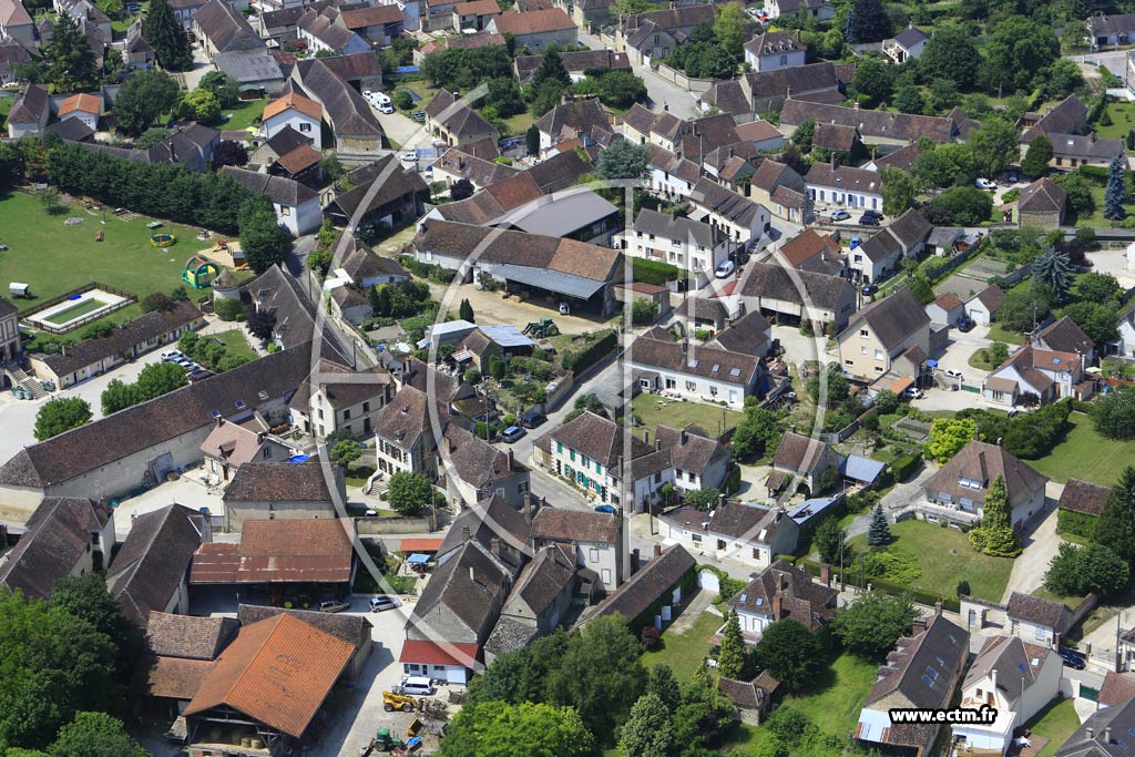 Photo arienne de Mont-Saint-Sulpice