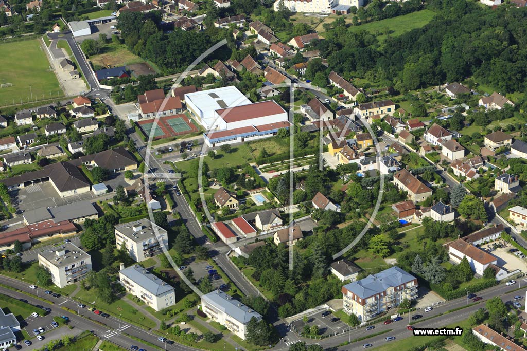Photo arienne de Saint-Georges-sur-Baulche (la Guillaume)