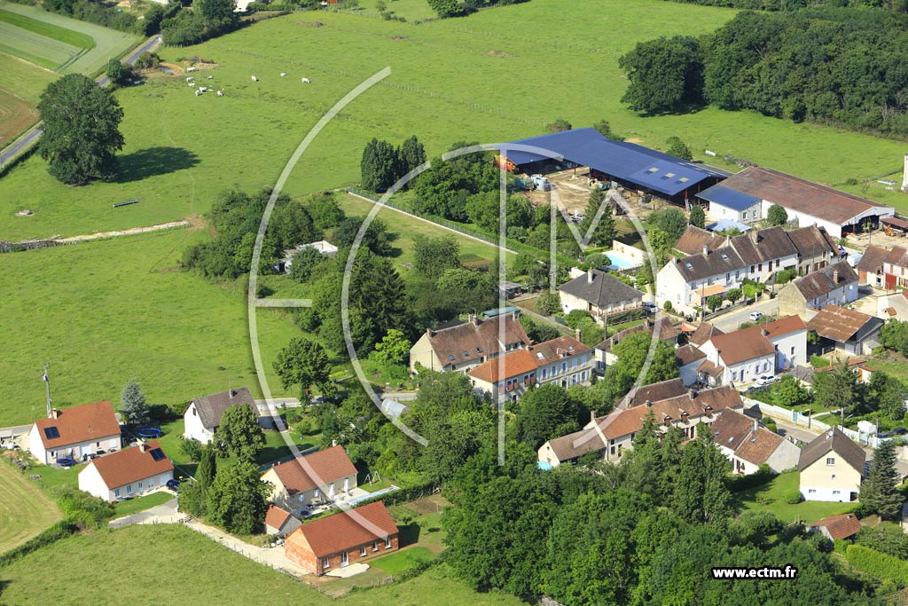 Photo arienne de Venoy (La Chapelle du Bas)