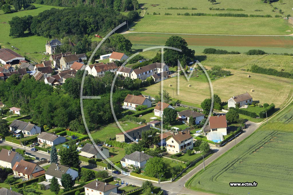 Photo arienne de Venoy (La Chapelle du Haut)