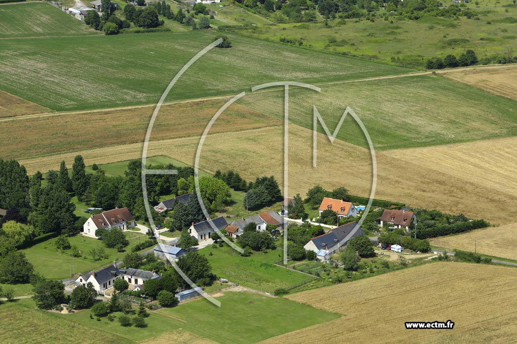 Photo arienne de Artannes-sur-Indre (la Valle)
