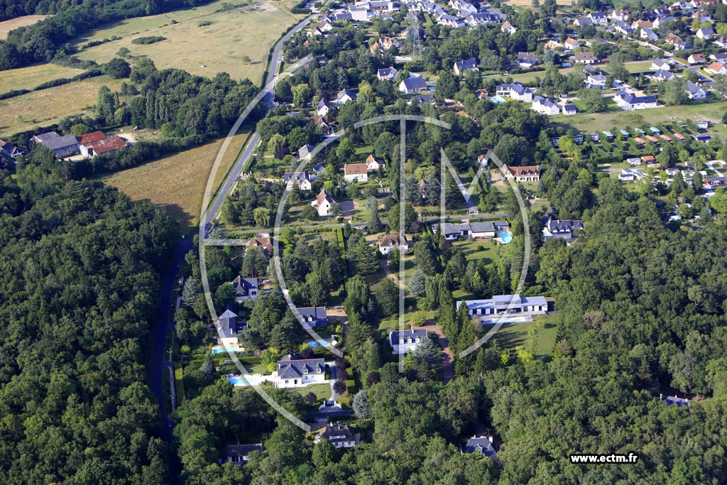 Photo arienne de Ballan-Mir (la Haute Lande)