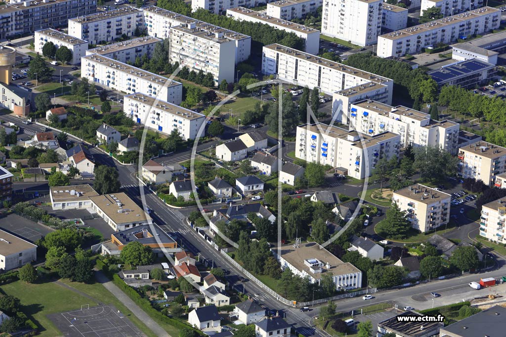 Photo arienne de Jou-ls-Tours (la Blotterie)