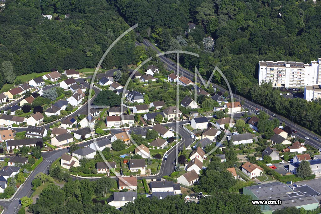 Photo arienne de Jou-ls-Tours (la Grande Brure)