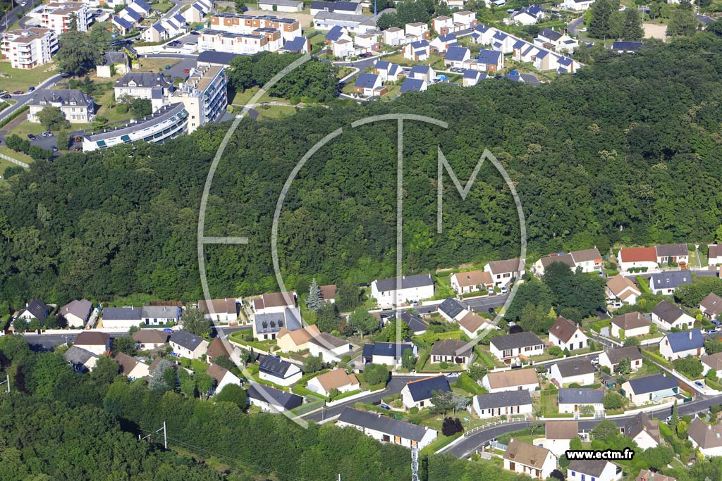 Photo arienne de Jou-ls-Tours (la Grande Brure)