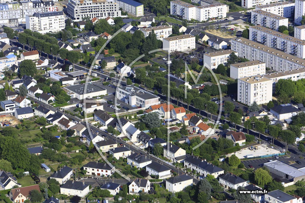 Photo arienne de Jou-ls-Tours (la Rabire)
