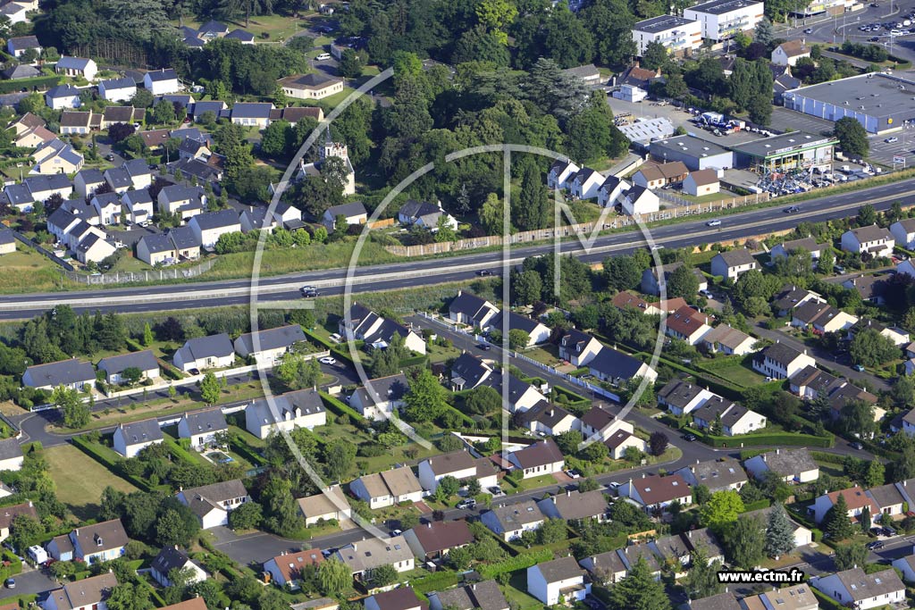 Photo arienne de Jou-ls-Tours (Quartier de la Tourmaline)