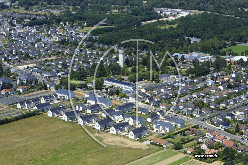 Photo arienne de La Ville-aux-Dames (Champfleuri)