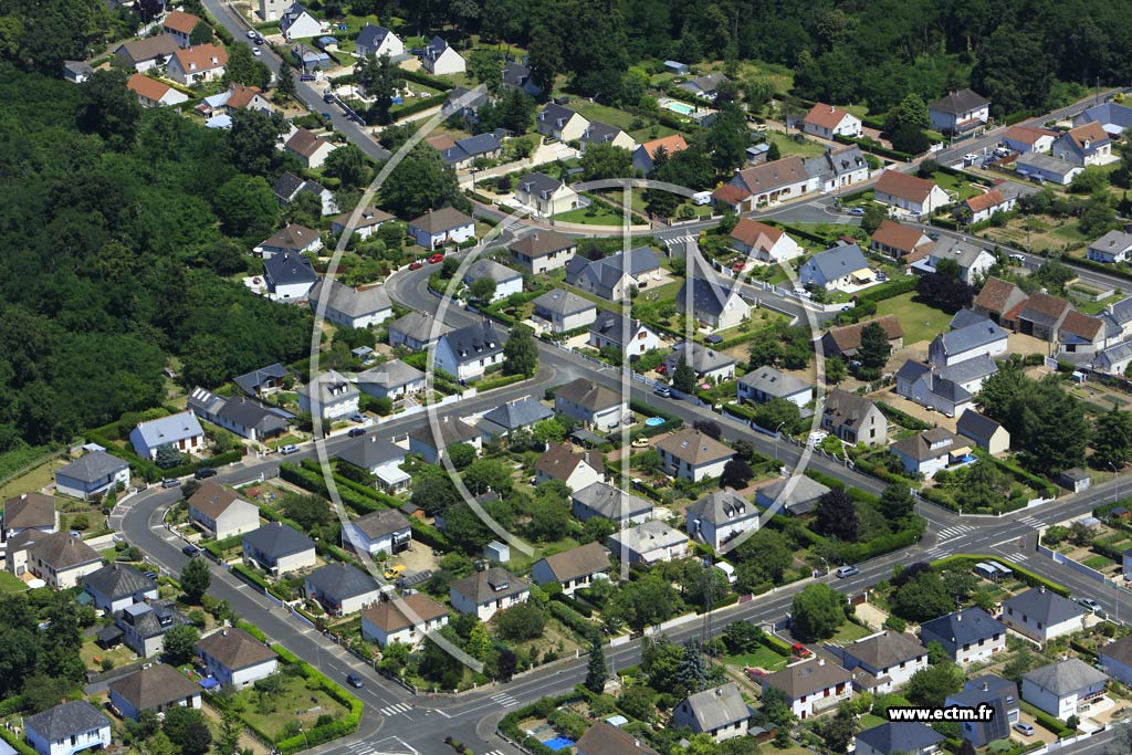 Photo arienne de La Ville-aux-Dames (Champfleuri)