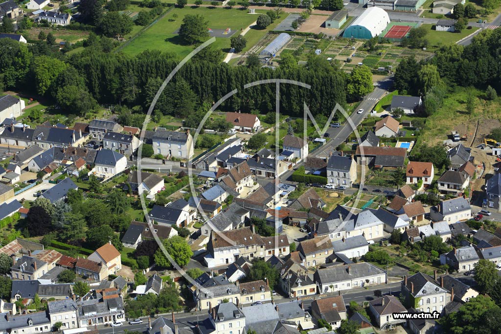 Photo arienne de Monnaie (l'Arche)