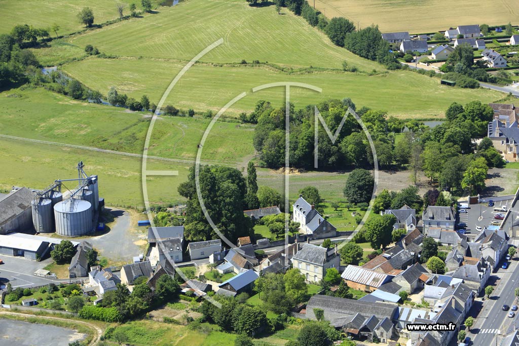 Photo arienne de Neuill-Pont-Pierre